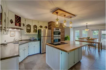 322 N Cudd Avenue, River Falls, WI 54022 - Photo 9