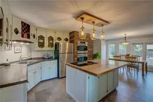 322 N Cudd Ave, River Falls, WI 54022 - Photo 9