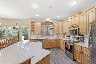 2311 Golf View Dr, River Falls, WI 54022 - Photo 11