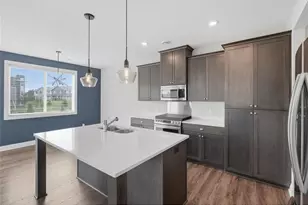 1710 Southpoint Ln, Hudson, WI 54016 - Photo 9