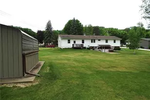922 Auth St, Durand, WI 54736 - Photo 5