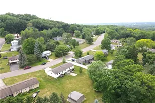 922 Auth St, Durand, WI 54736 - Photo 9