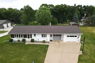 922 Auth St, Durand, WI 54736 - Photo 7