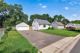 9 Park Dr, Circle Pines, MN 55014 - Photo 3
