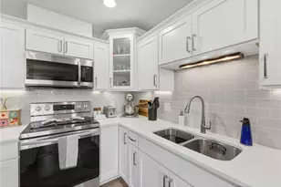 1581 Keanan Ln, Altoona, WI 54720 - Photo 9