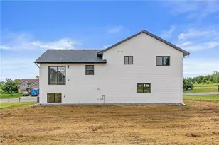 829 N Grant St, Ellsworth, WI 54011 - Photo 31