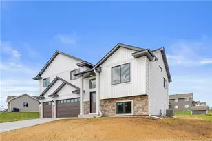 829 N Grant St, Ellsworth, WI 54011 - Photo 3