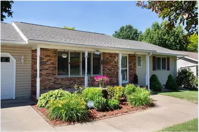 1126 E Division Street, River Falls, WI 54022 - Photo 3