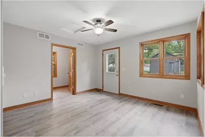538 N Pearl Street, River Falls, WI 54022 - Photo 9