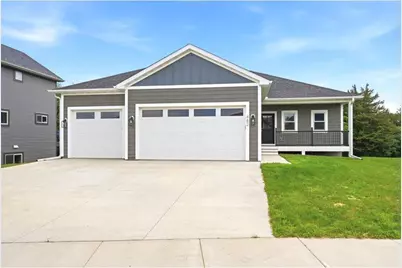 482 Westwood, River Falls, WI 54022 - Photo 3