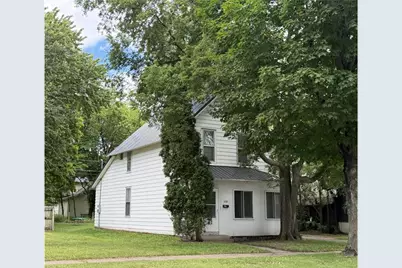 1208 7th Street, Menomonie, WI 54751 - Photo 3