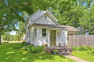 180 S Plum St, Ellsworth, WI 54011 - Photo 31