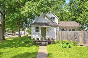 180 S Plum St, Ellsworth, WI 54011 - Photo 33