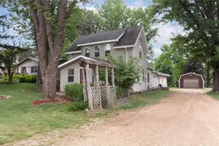 321 Drier St, Durand, WI 54736 - Photo 5