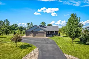 520 Olivia Ct, Troy Township, WI 54016 - Photo 1