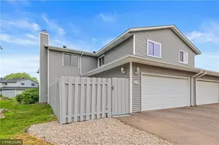 7654 Dunmore Rd, Woodbury, MN 55125 - Photo 35