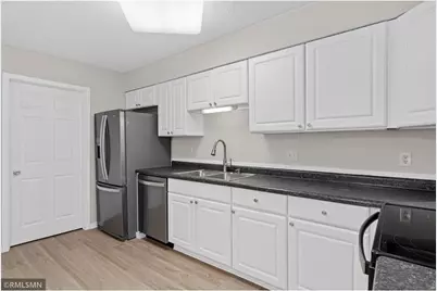 7654 Dunmore Road, Woodbury, MN 55125 - Photo 11