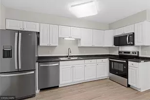 7654 Dunmore Rd, Woodbury, MN 55125 - Photo 15