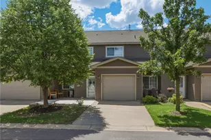 122 Taylor Ave, River Falls, WI 54022 - Photo 3
