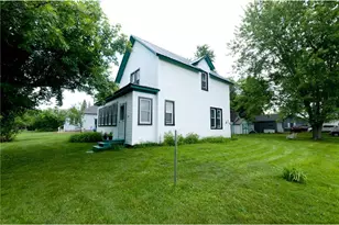301 N 10th St, Cameron, WI 54822 - Photo 5