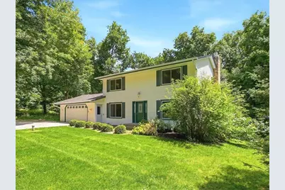 9331 Cedar Forest Road, Eden Prairie, MN 55347 - Photo 5