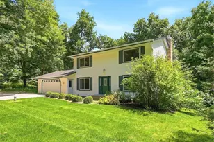 9331 Cedar Forest Rd, Eden Prairie, MN 55347 - Photo 5