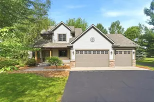 964 Fraser Ln, Hudson Township, WI 54016 - Photo 3
