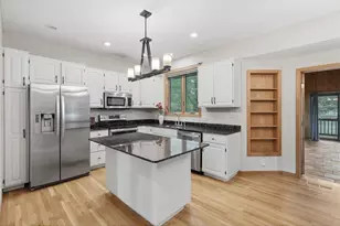 964 Fraser Ln, Hudson Township, WI 54016 - Photo 9