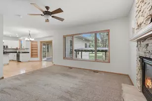 964 Fraser Ln, Hudson Township, WI 54016 - Photo 7