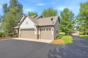 964 Fraser Ln, Hudson, WI 54016 - Photo 3