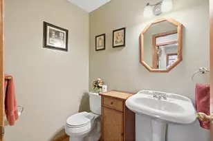 208 Country Oaks Rd, Troy Township, WI 54022 - Photo 23