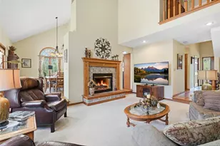 208 Country Oaks Rd, Troy Township, WI 54022 - Photo 9