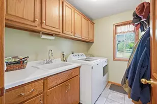 208 Country Oaks Rd, Troy Township, WI 54022 - Photo 27