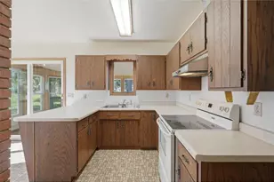 796 Magnor Lake Dr, Clayton, WI 54004 - Photo 7