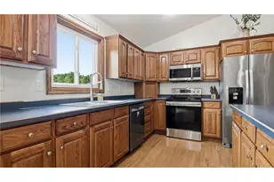 312 Country Ln, Durand, WI 54736 - Photo 9