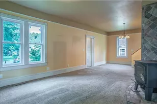520 12th St, Menomonie, WI 54751 - Photo 9