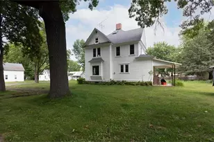 520 12th St, Menomonie, WI 54751 - Photo 5