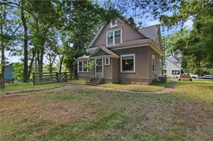 1001 13th St, Menomonie, WI 54751 - Photo 33