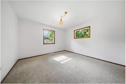 709 N Fremont Street, River Falls, WI 54022 - Photo 11