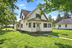130 N Woodworth St, Elmwood, WI 54740 - Photo 3