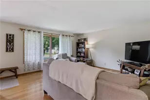 2231 Frank St, Eau Claire, WI 54703 - Photo 3
