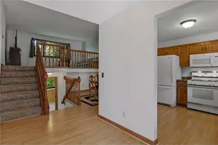 2295 Ariel Ct, Saint Paul, MN 55109 - Photo 7