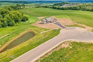 363 Candy Ln, Kinnickinnic Township, WI 54022 - Photo 29