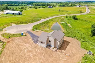363 Candy Ln, Kinnickinnic Township, WI 54022 - Photo 33