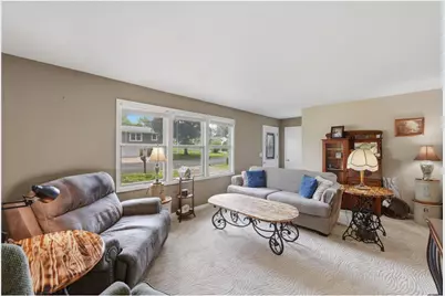 925 Roosevelt Street, River Falls, WI 54022 - Photo 3