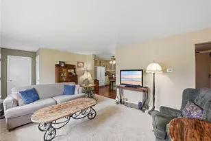 925 Roosevelt St, River Falls, WI 54022 - Photo 5