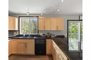 4008 Pennsylvania Ave, Eagan, MN 55123 - Photo 9