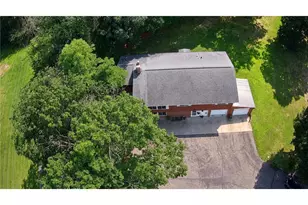 405 Oakwood Dr, Durand, WI 54736 - Photo 35
