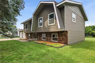 915 W Marshall St, Rice Lake, WI 54868 - Photo 3