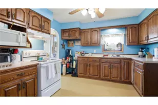 815 Augusta St, Rice Lake, WI 54868 - Photo 11